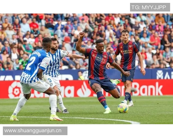 西甲精彩对决罗德里戈助力皇马力克阿拉维斯再添胜绩